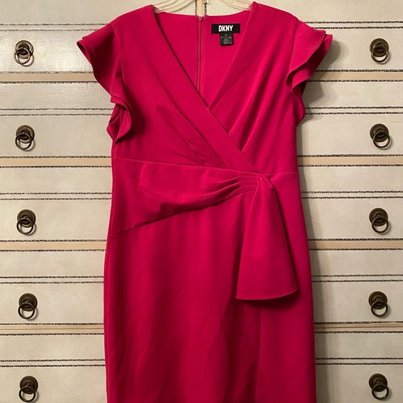 Gorgeous DKNY Dress - Picture 2 of 4